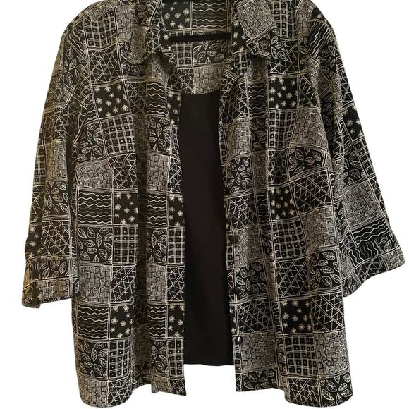 Notations Black and White Blouse with Attached Black Shell. - Picture 1 of 2